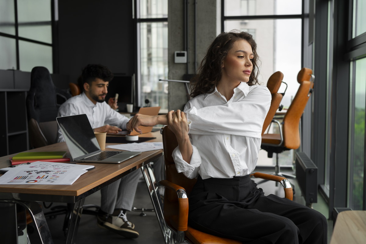 Tipps zur Vorbeugung von Rückenschmerzen im Büro